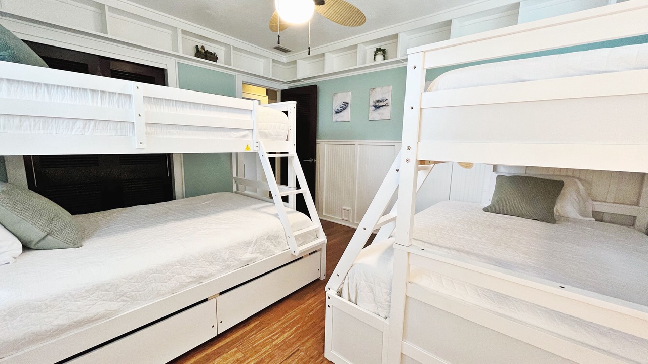 Photo of Bedroom in Venice Gardens