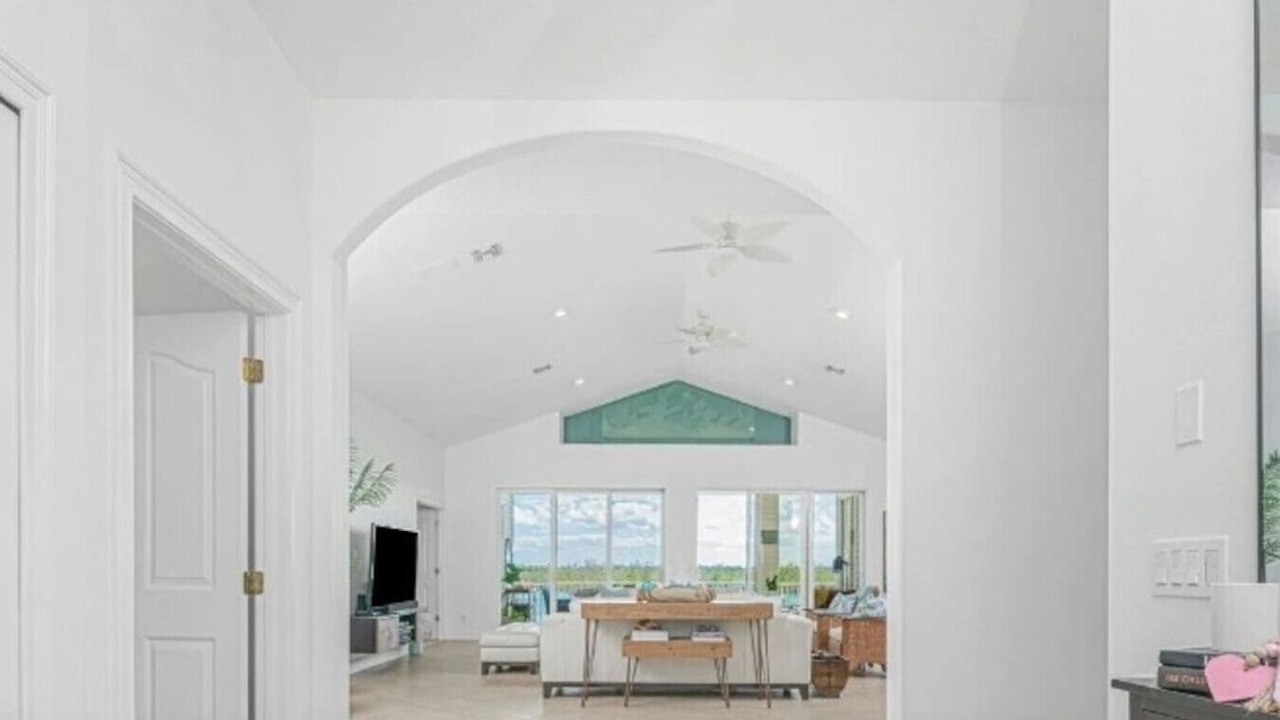 Photo of Livingroom in Englewood