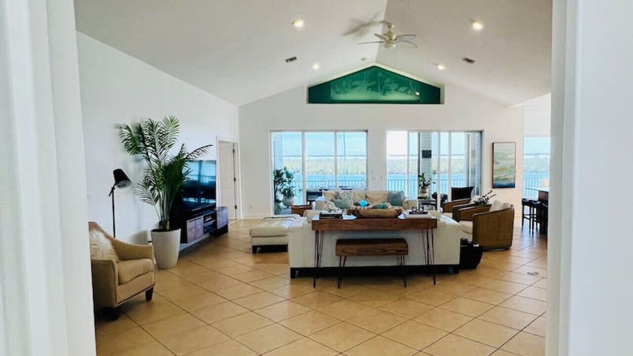 Photo of Livingroom in Englewood