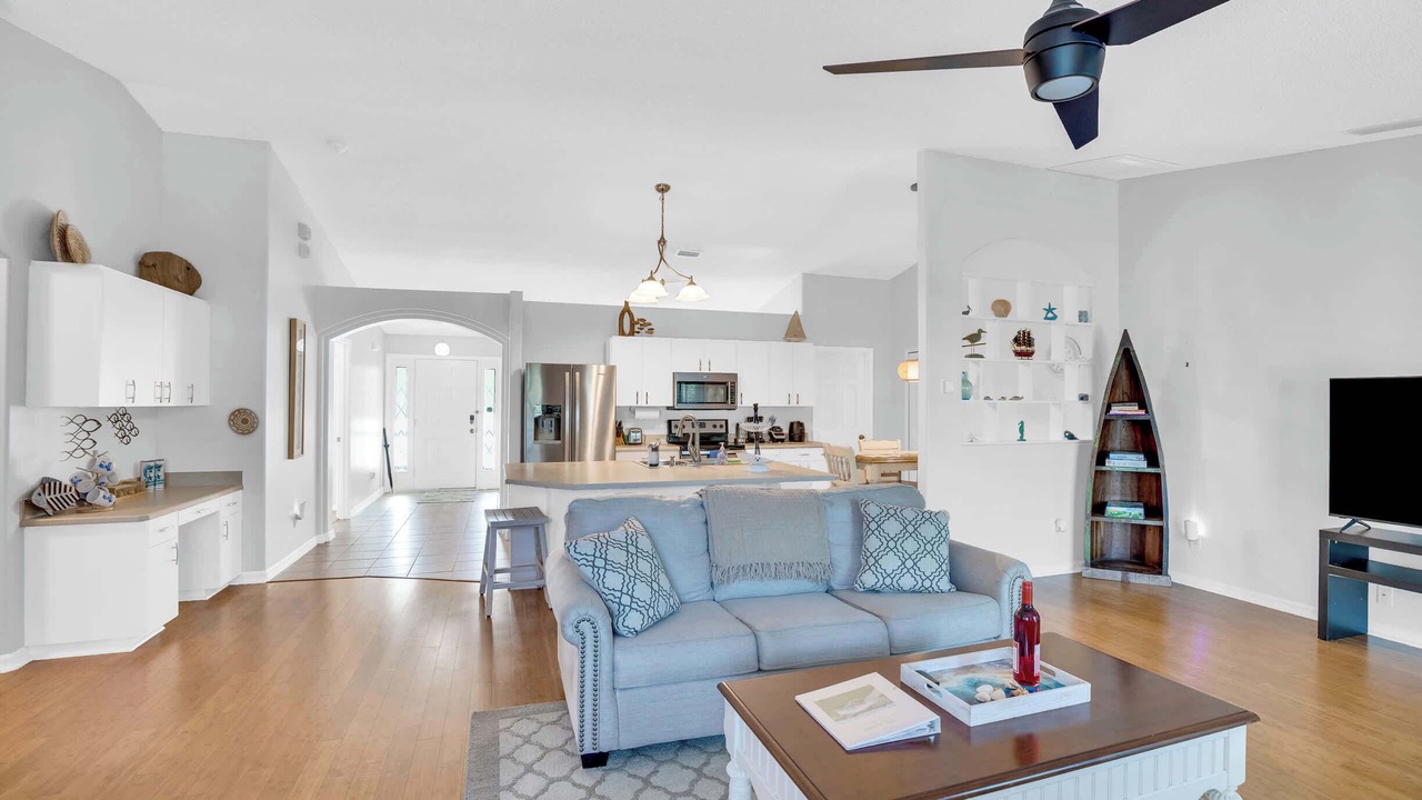 Photo of Livingroom in Sebastian Highlands