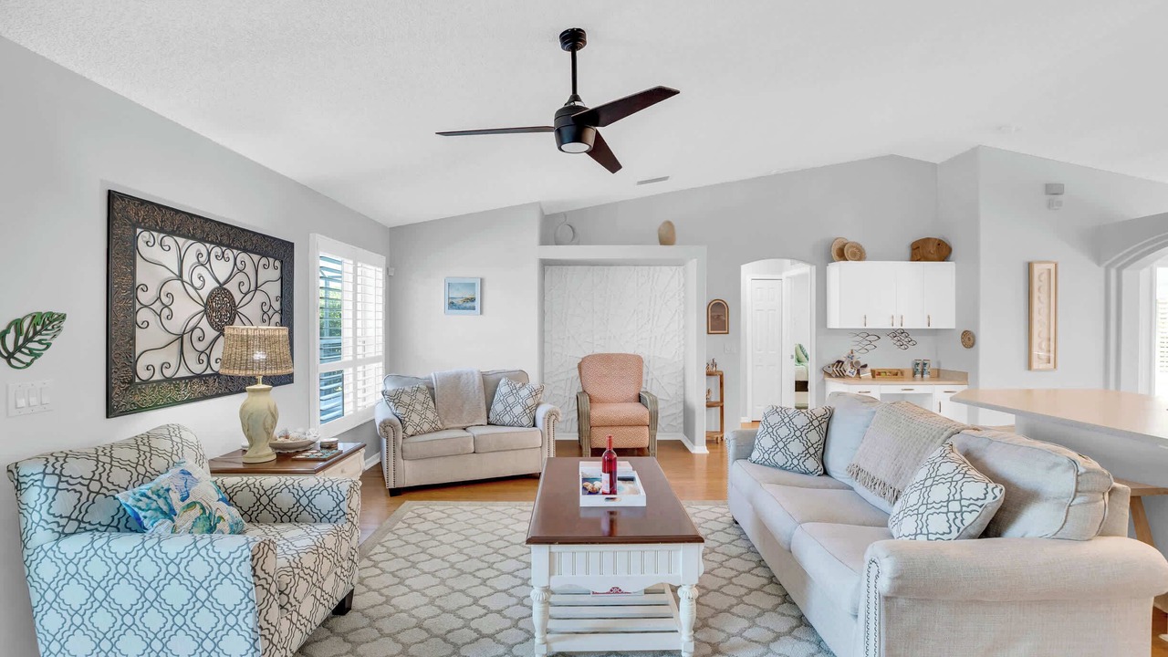 Photo of Livingroom in Sebastian Highlands