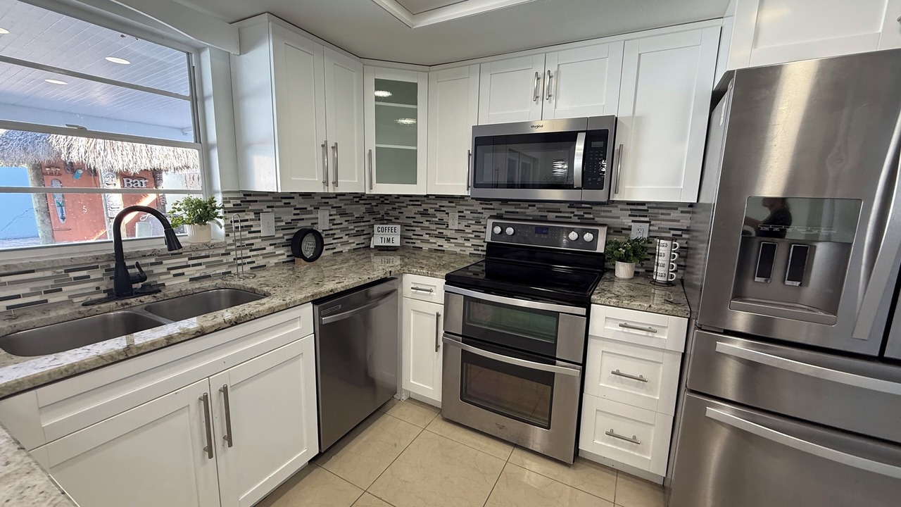 Photo of Kitchen in Bearss Plaza