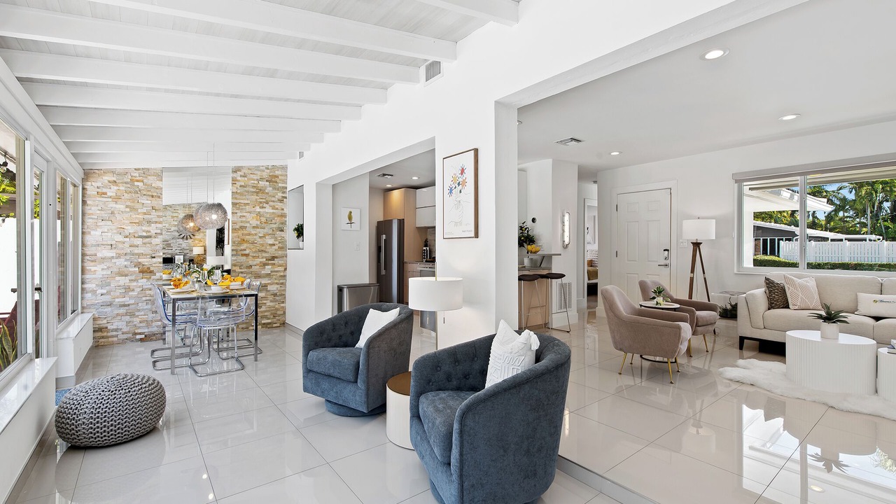 Photo of Livingroom in Poinsettia Heights