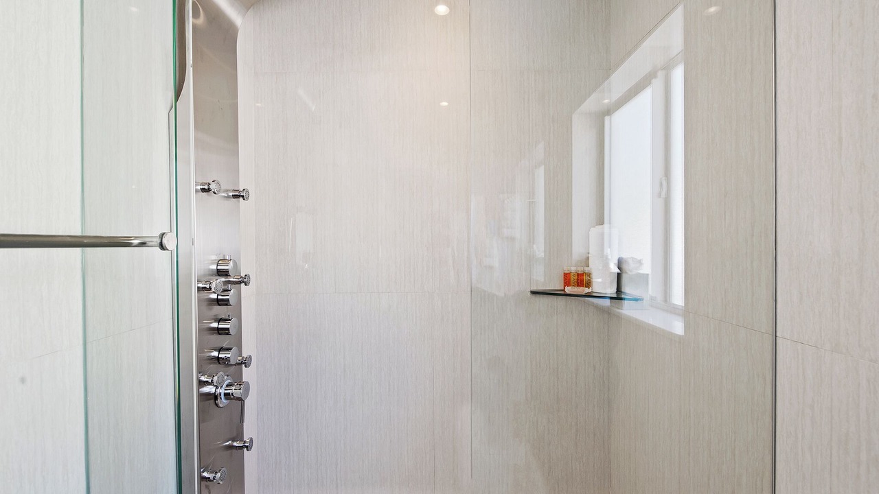 Photo of Bathroom in Poinsettia Heights