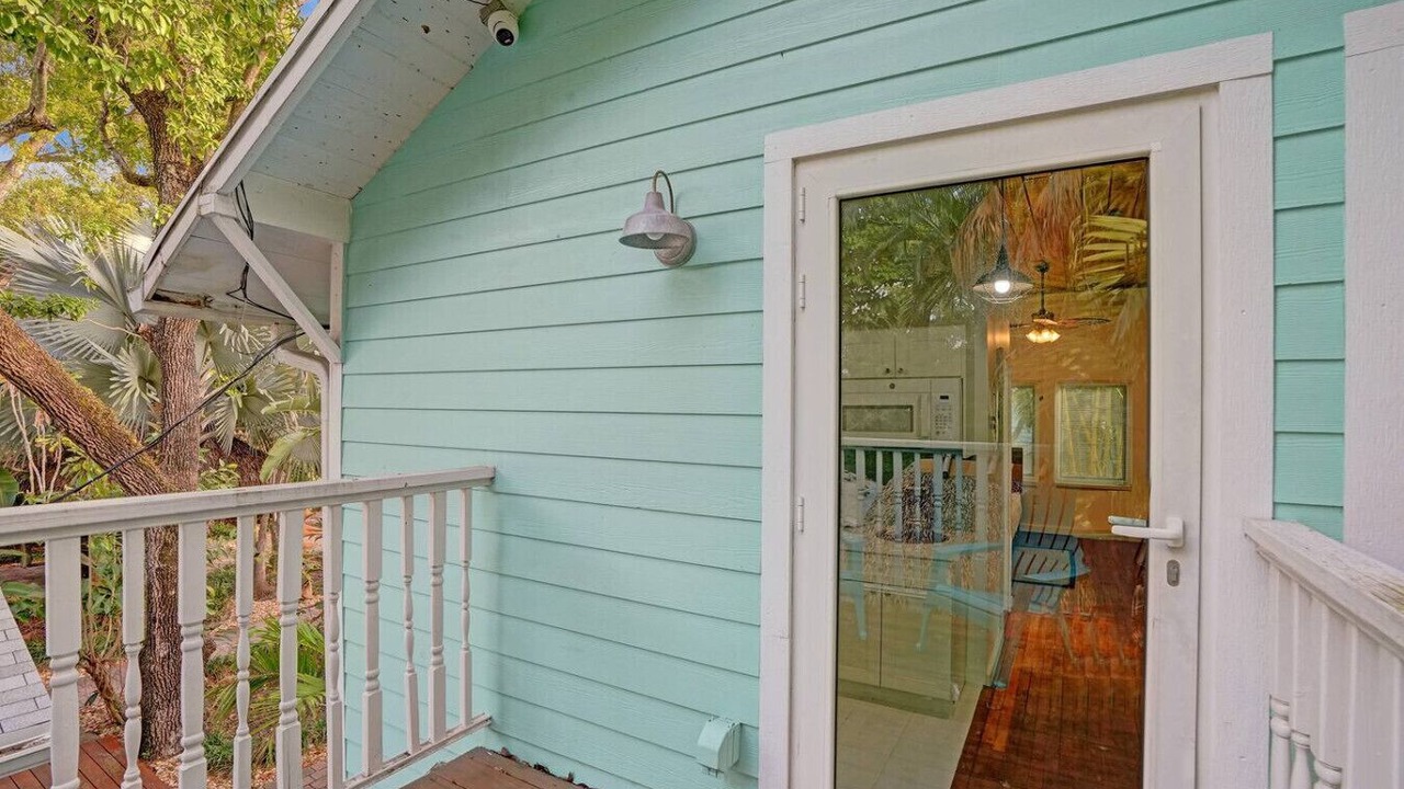 Photo of Patio Balcony in Riverside Park