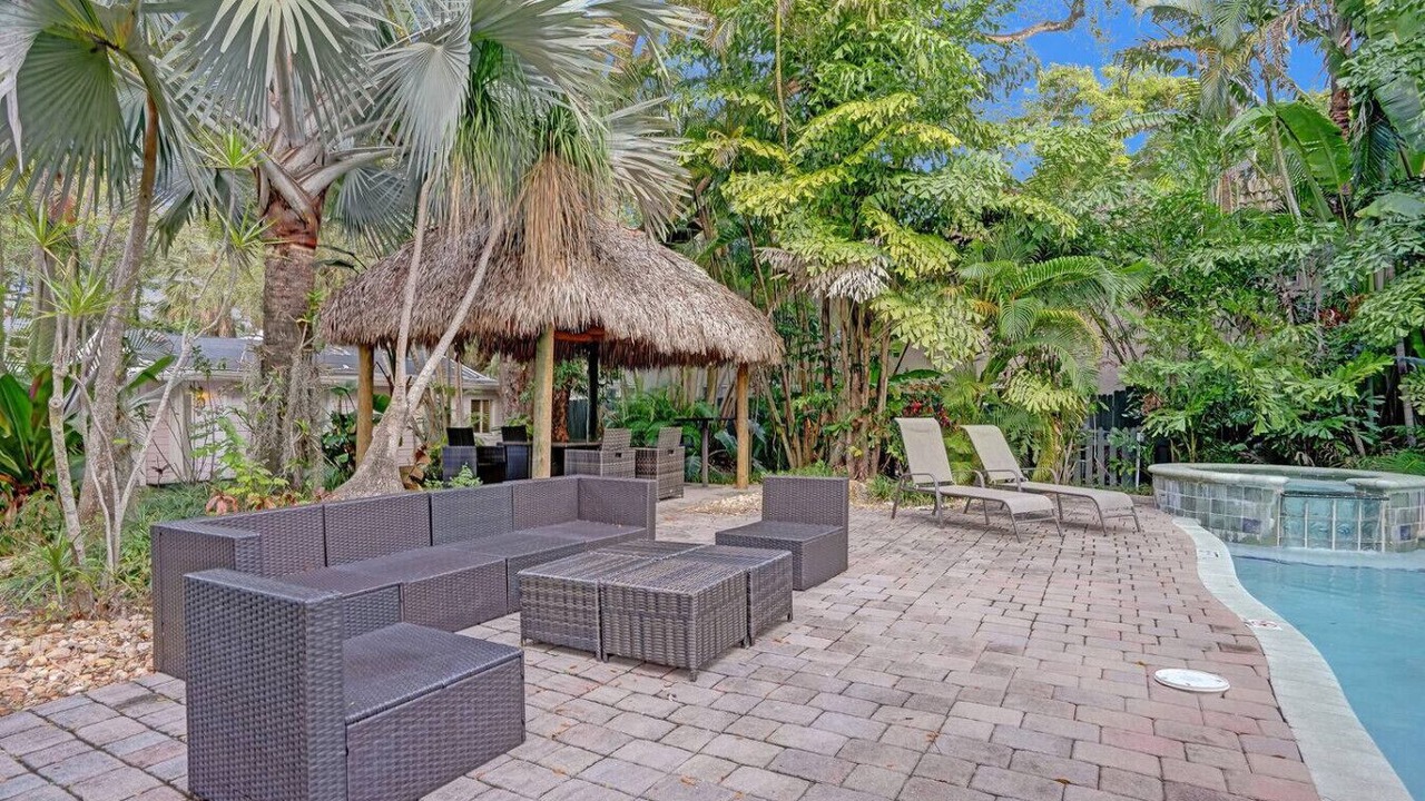 Photo of Patio Balcony in Sailboat Bend