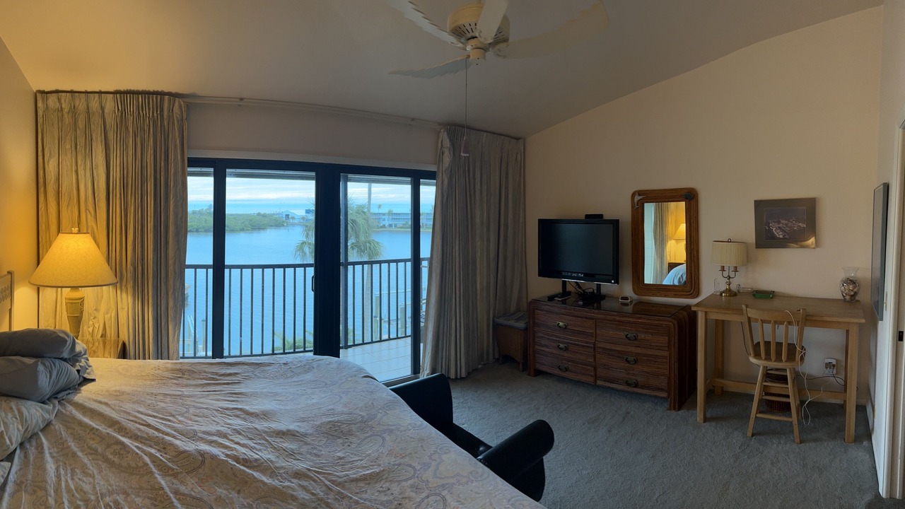 Photo of Bedroom in Bokeelia