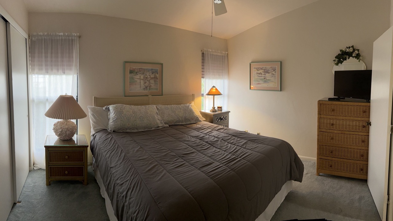 Photo of Bedroom in Bokeelia