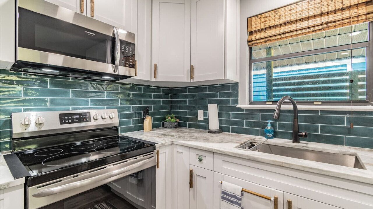 Photo of Kitchen in Weeki Wachee Gardens