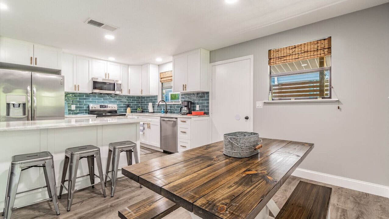 Photo of Kitchen in Weeki Wachee Gardens