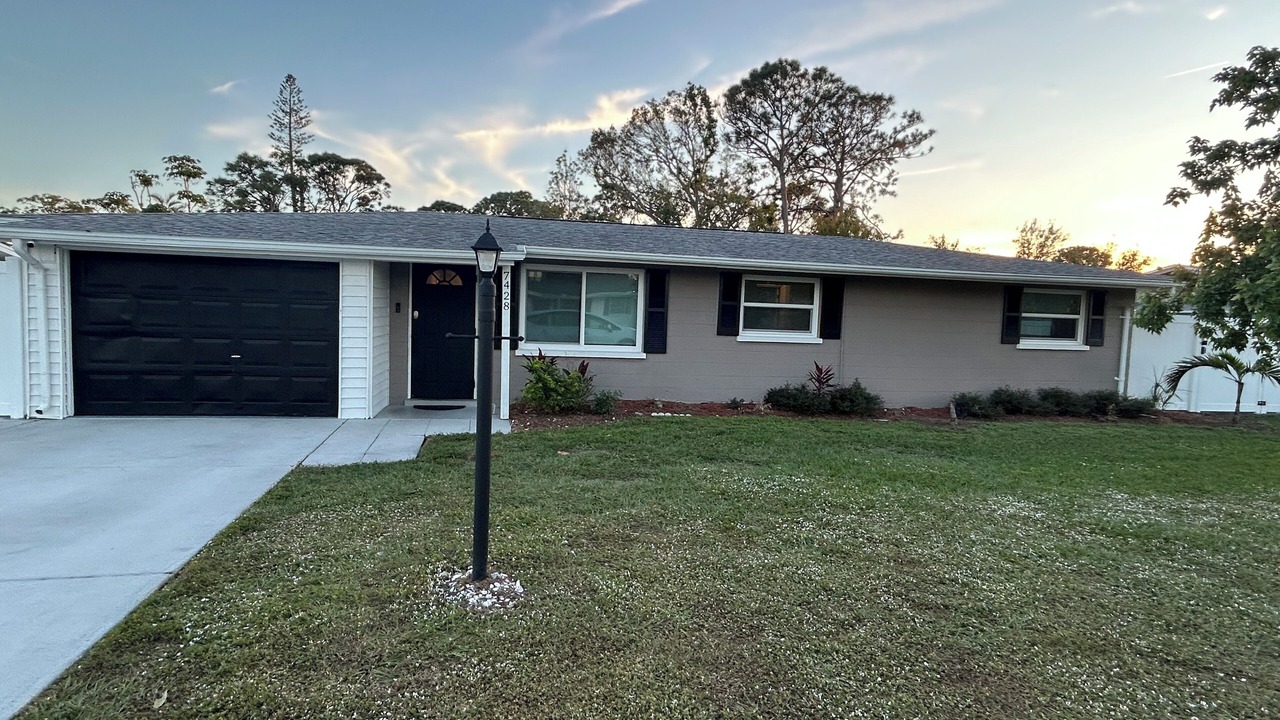 Photo of Outdoor in Gulf Gate Estates
