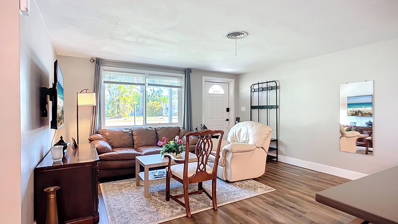 Photo of Livingroom in Gulf Gate Estates