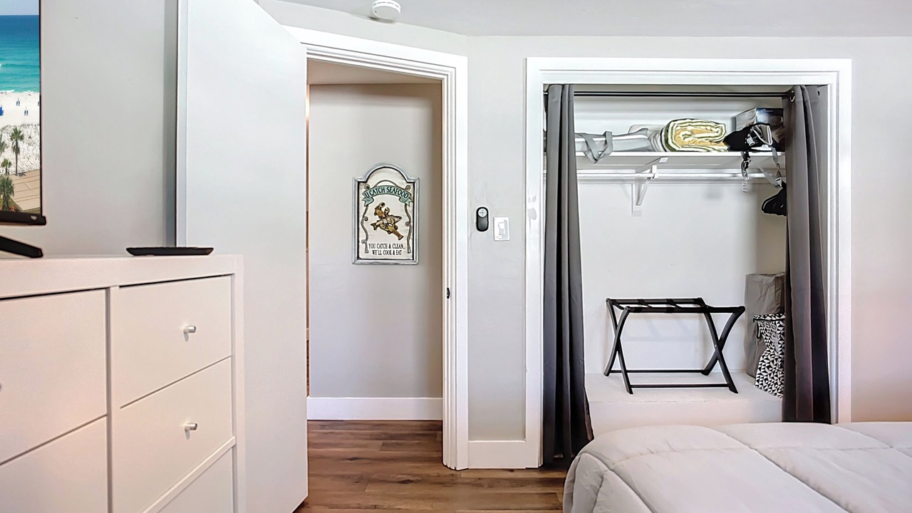 Photo of Bedroom in Gulf Gate Estates