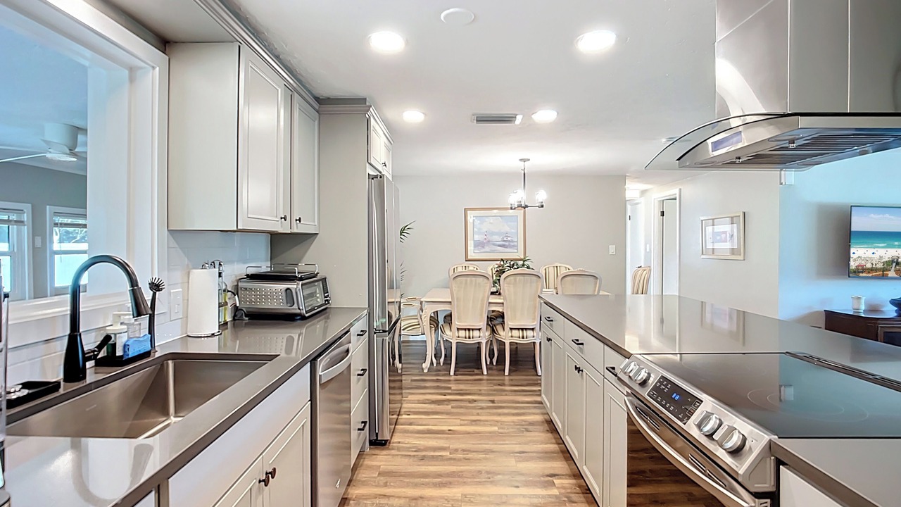 Photo of Kitchen in Gulf Gate Estates