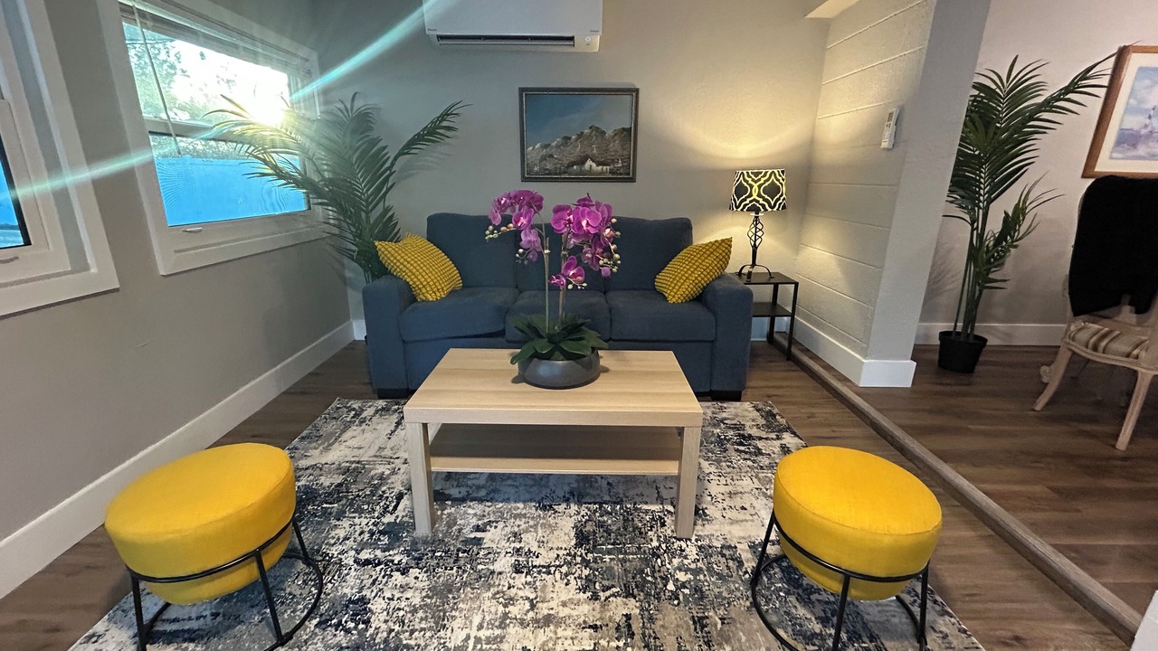 Photo of Livingroom in Gulf Gate Estates