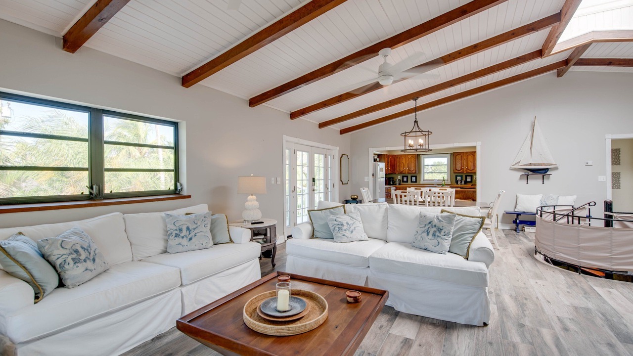Photo of Livingroom in Sugarloaf Key