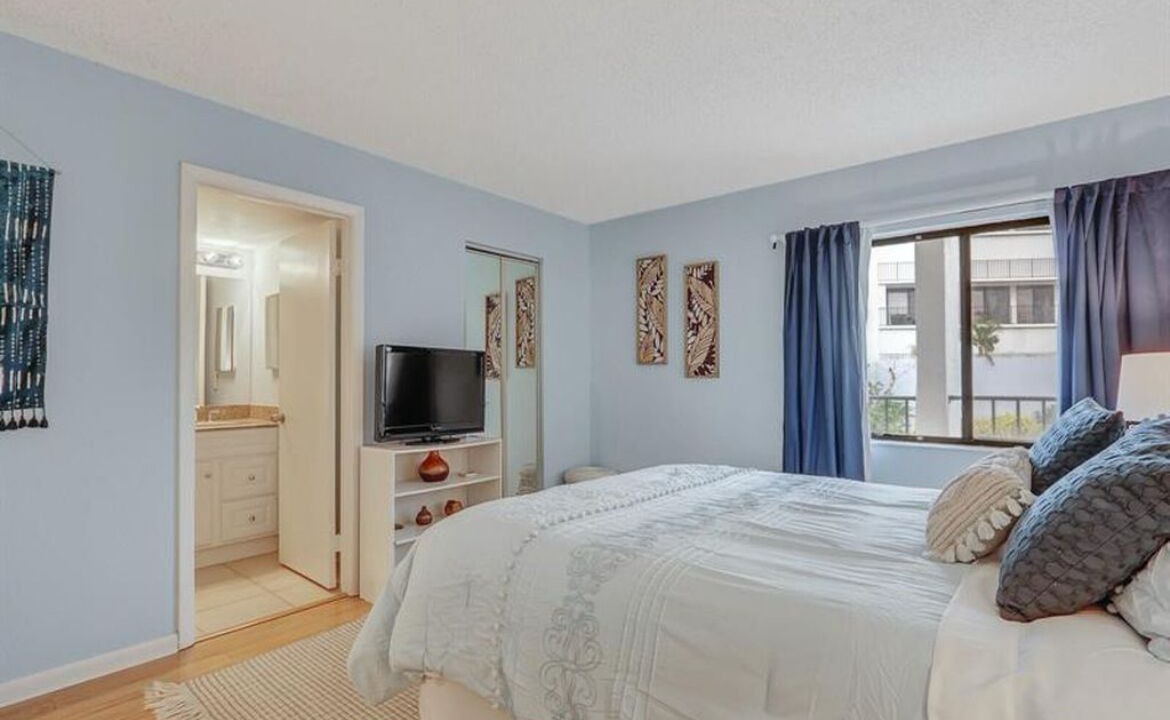 Photo of Bedroom in Jupiter One