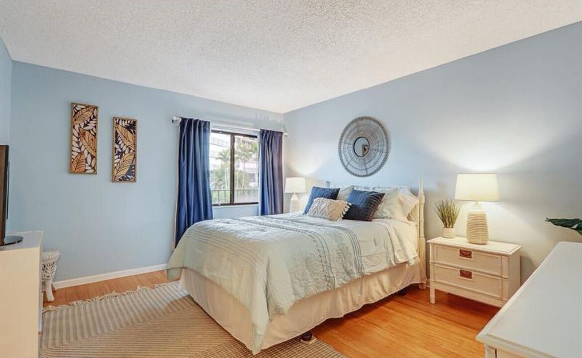 Photo of Bedroom in Jupiter One