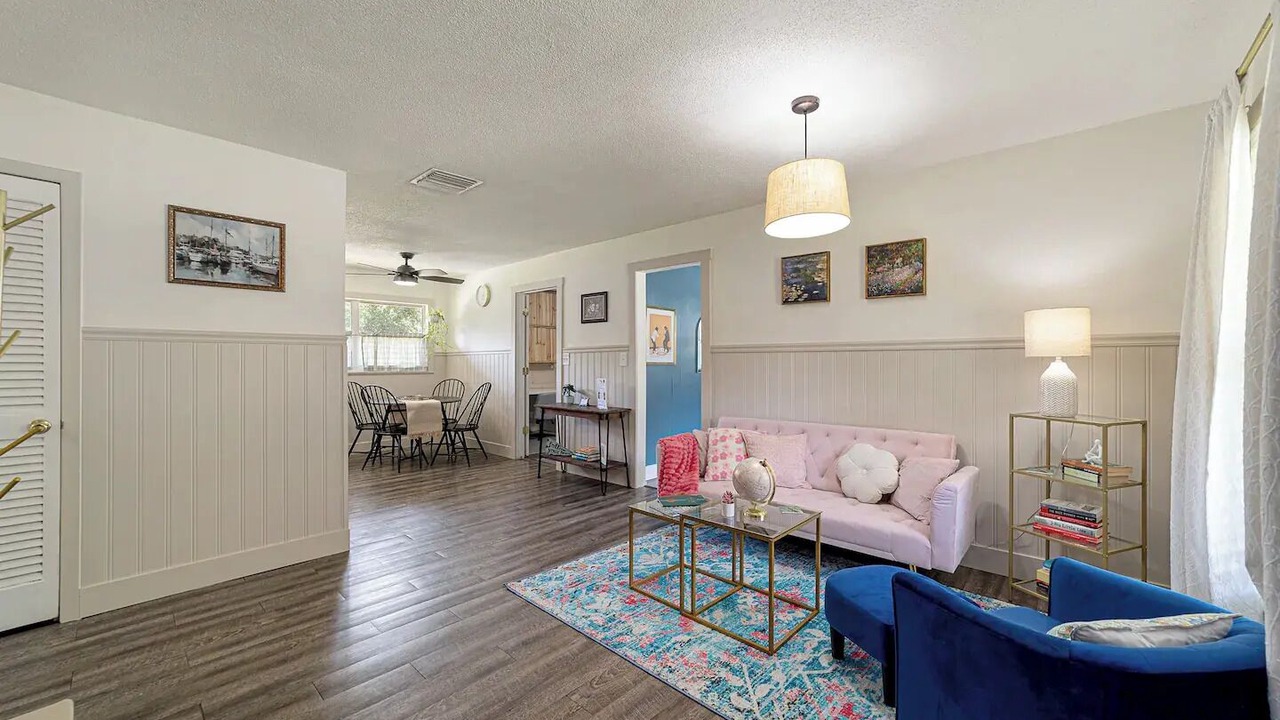 Photo of Livingroom in Fort King District