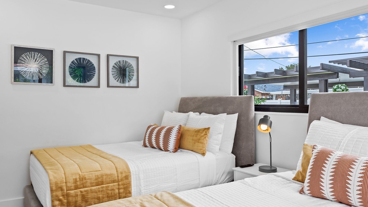 Photo of Bedroom in Hallandale Beach