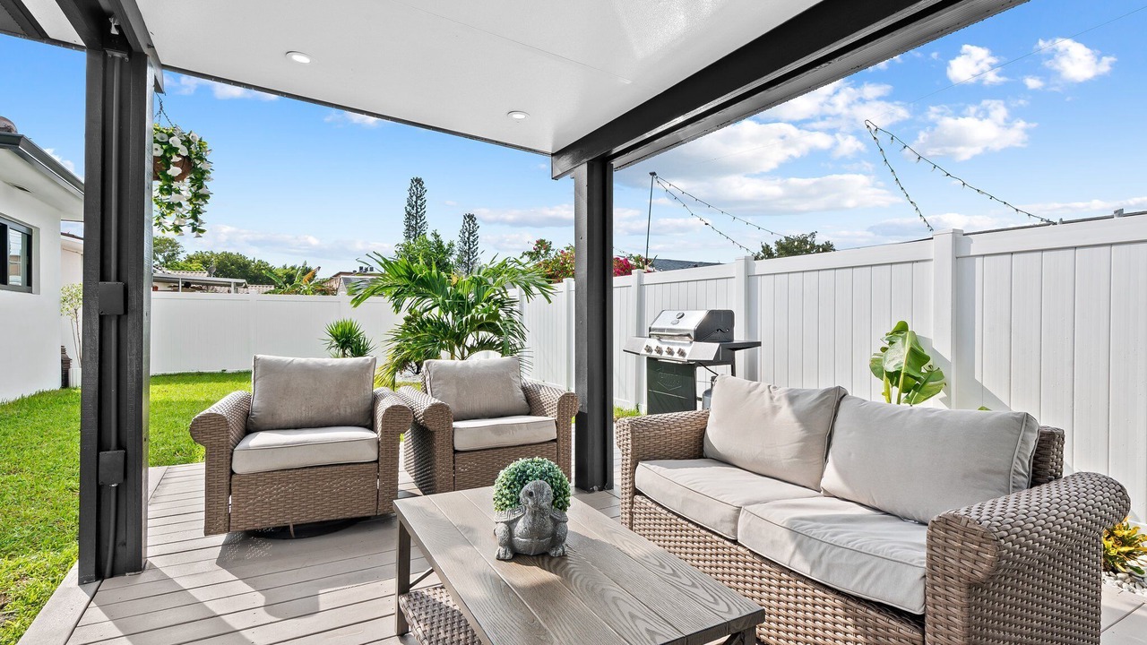 Photo of Patio Balcony in Hallandale Beach