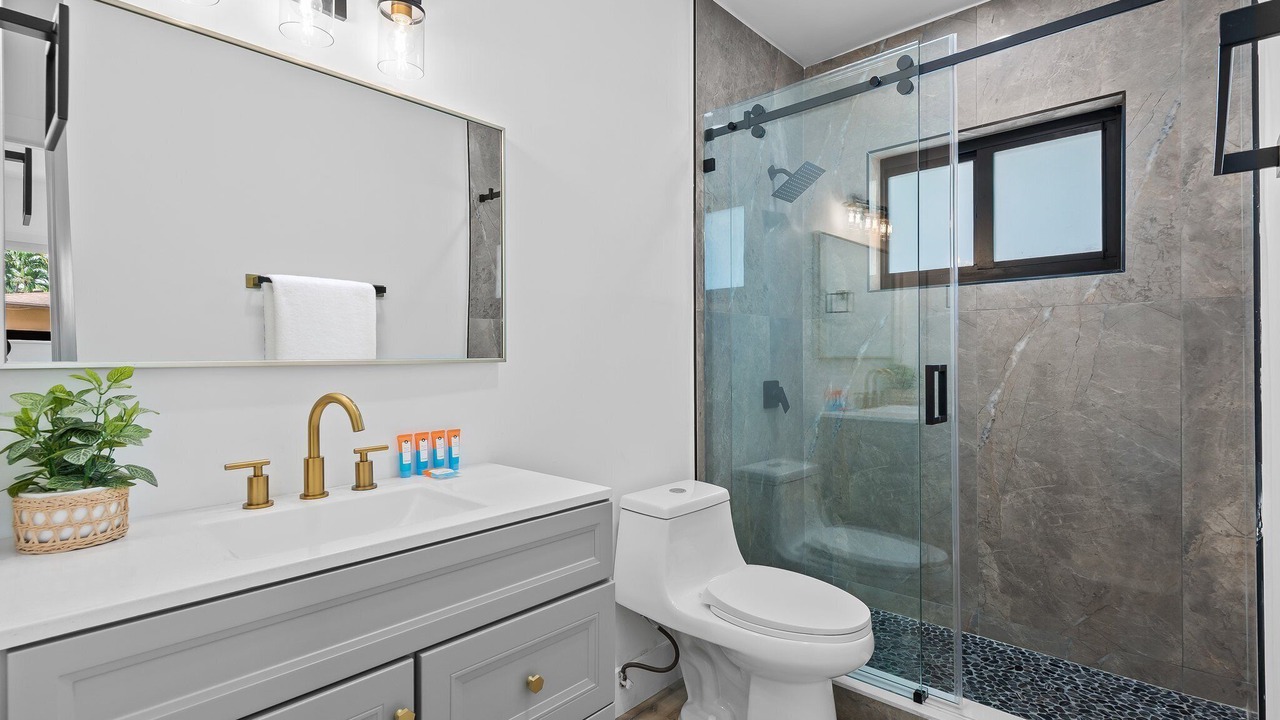 Photo of Bathroom in Hallandale Beach