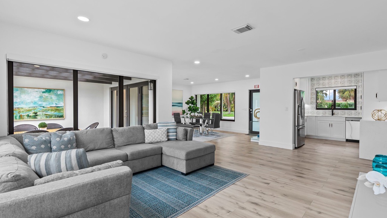 Photo of Livingroom in Hallandale Beach