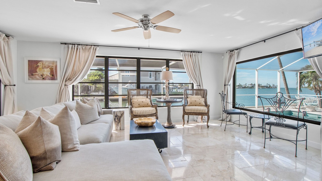 Photo of Bedroom in Isles of Capri