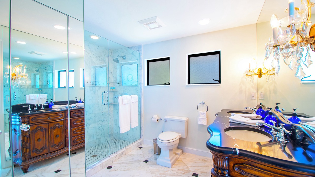 Photo of Bathroom in Isles of Capri
