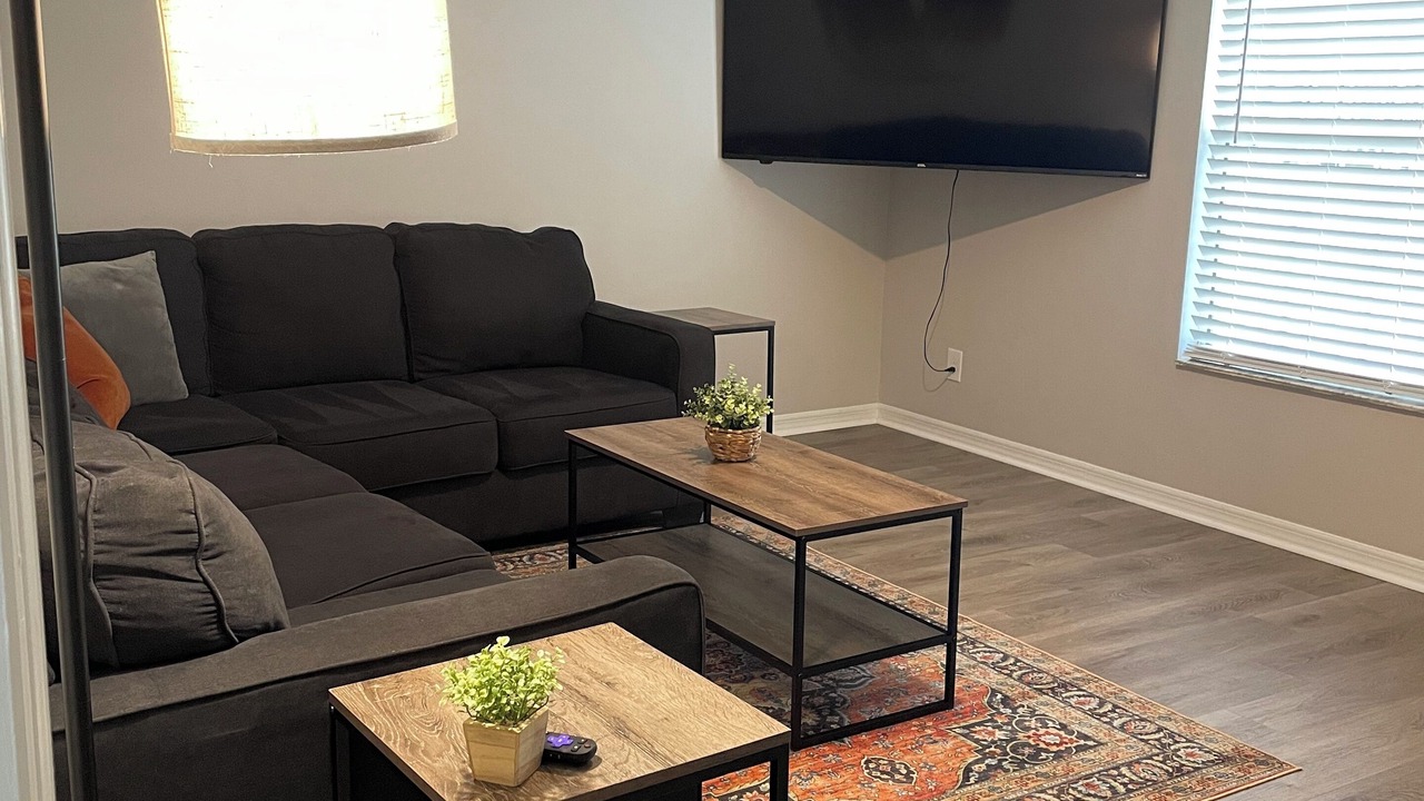 Photo of Livingroom in Lakeshore South