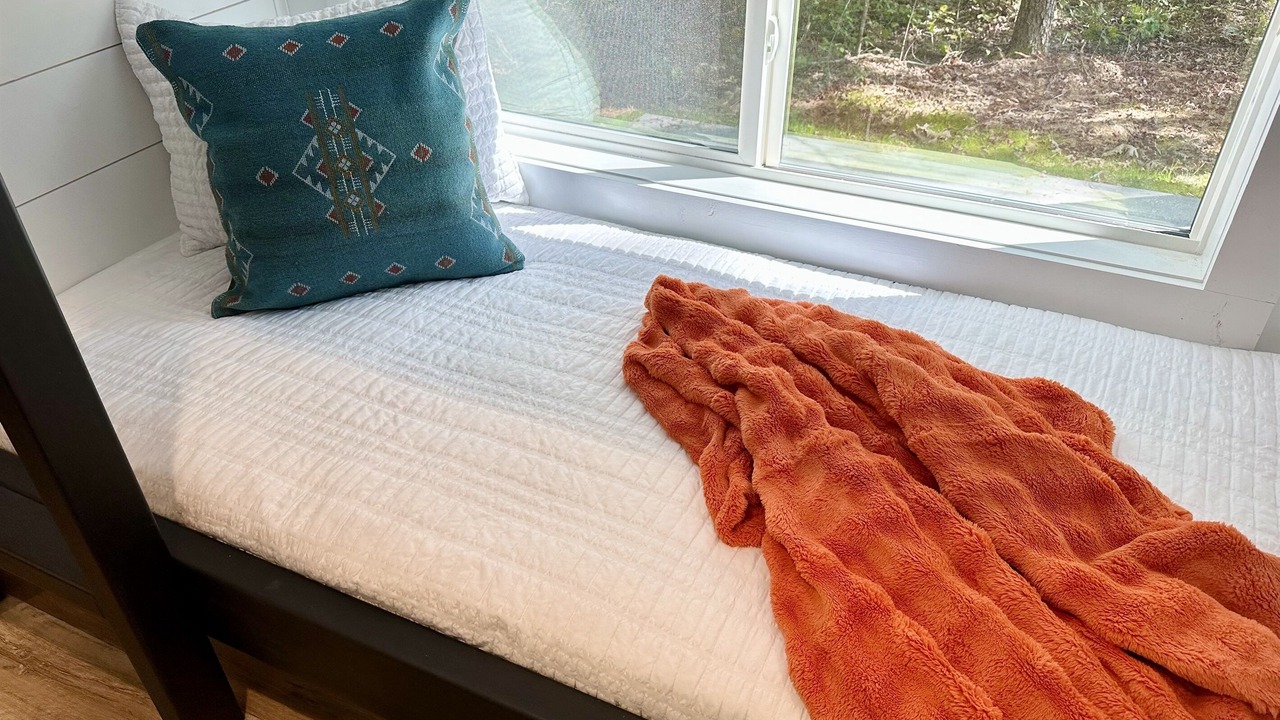 Photo of Bedroom in Tracy City