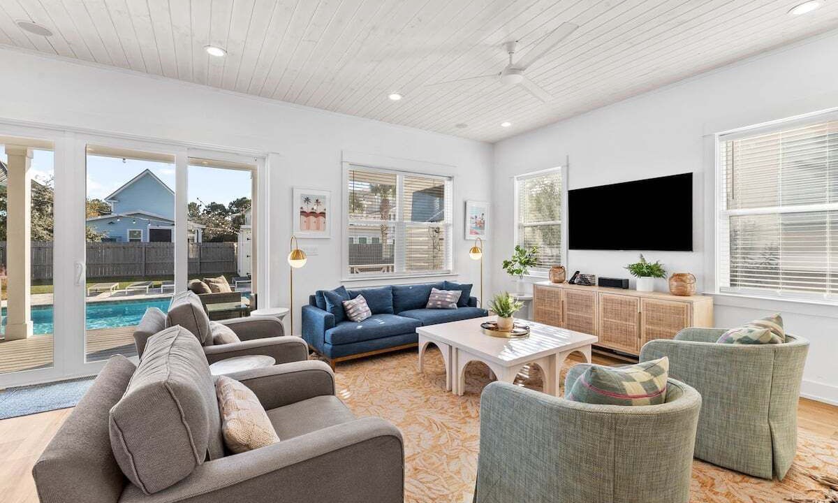 Photo of Livingroom in Village of Sugar Beach