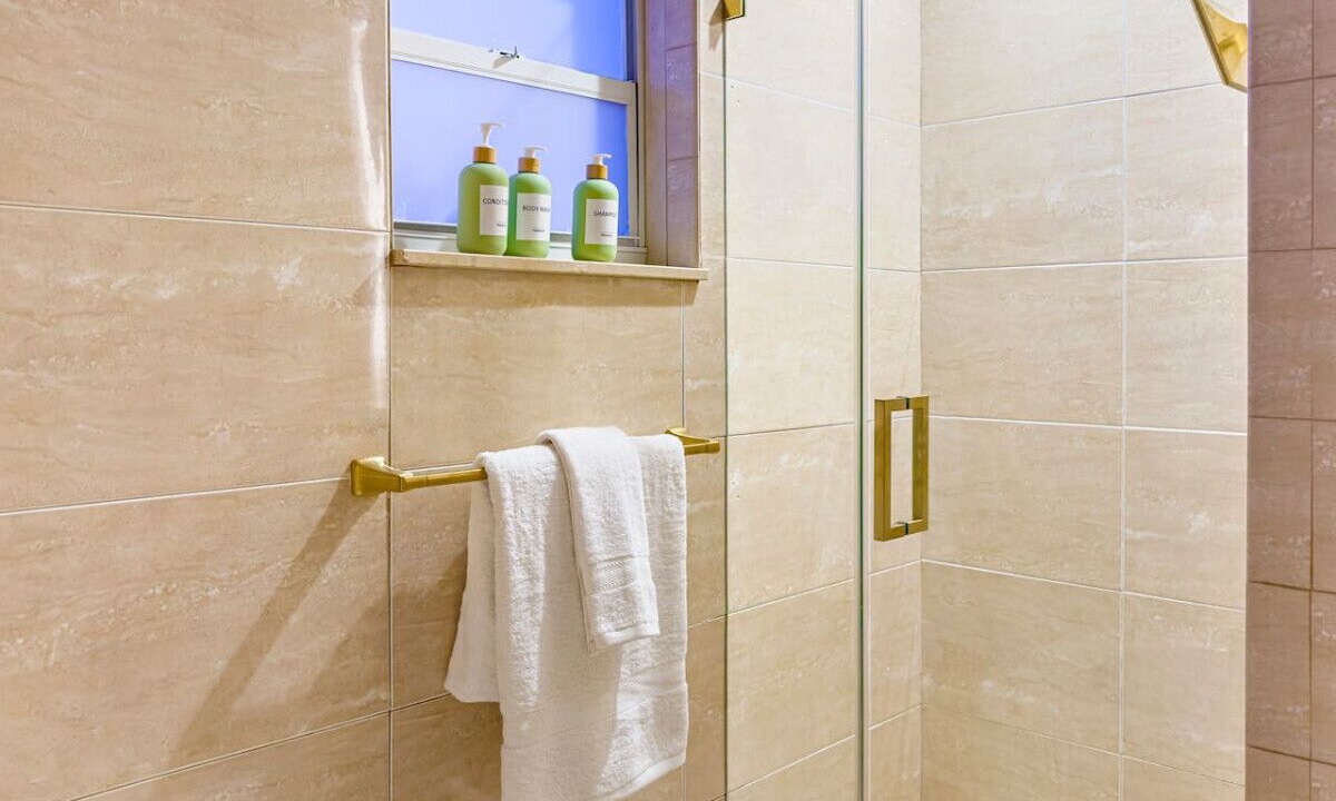 Photo of Bathroom in Plantation