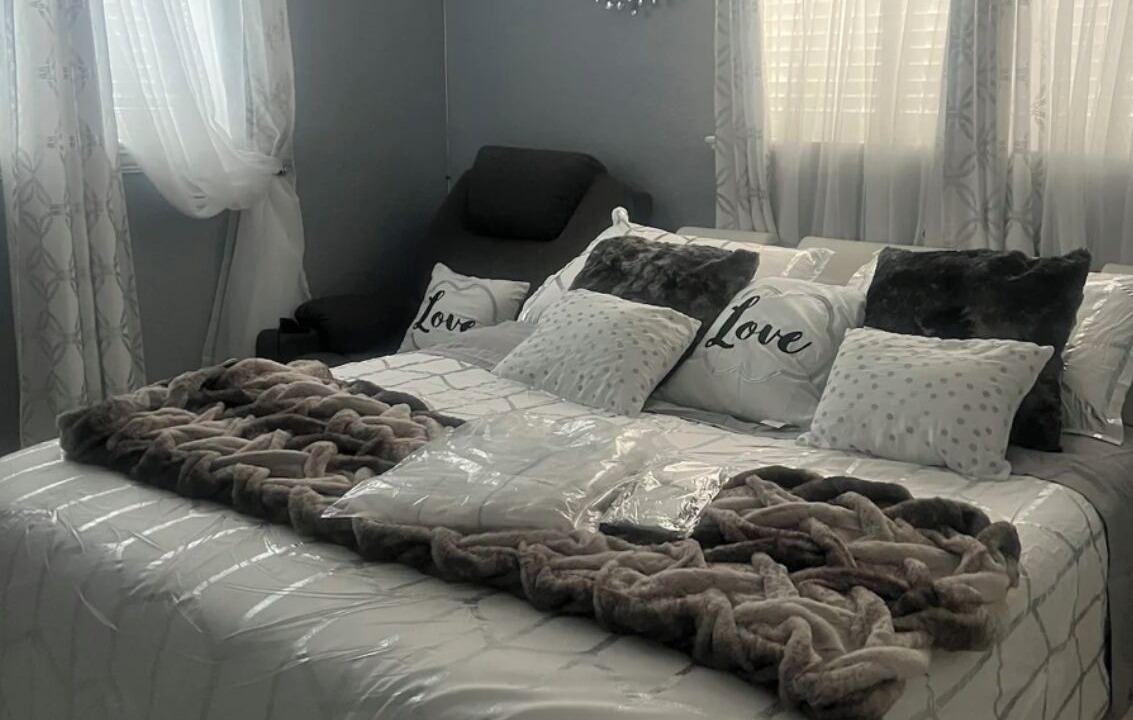 Photo of Bedroom in Olympia Heights