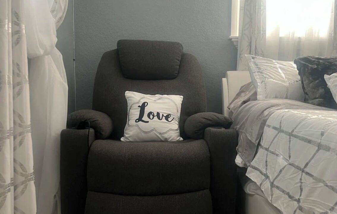 Photo of Bedroom in Olympia Heights