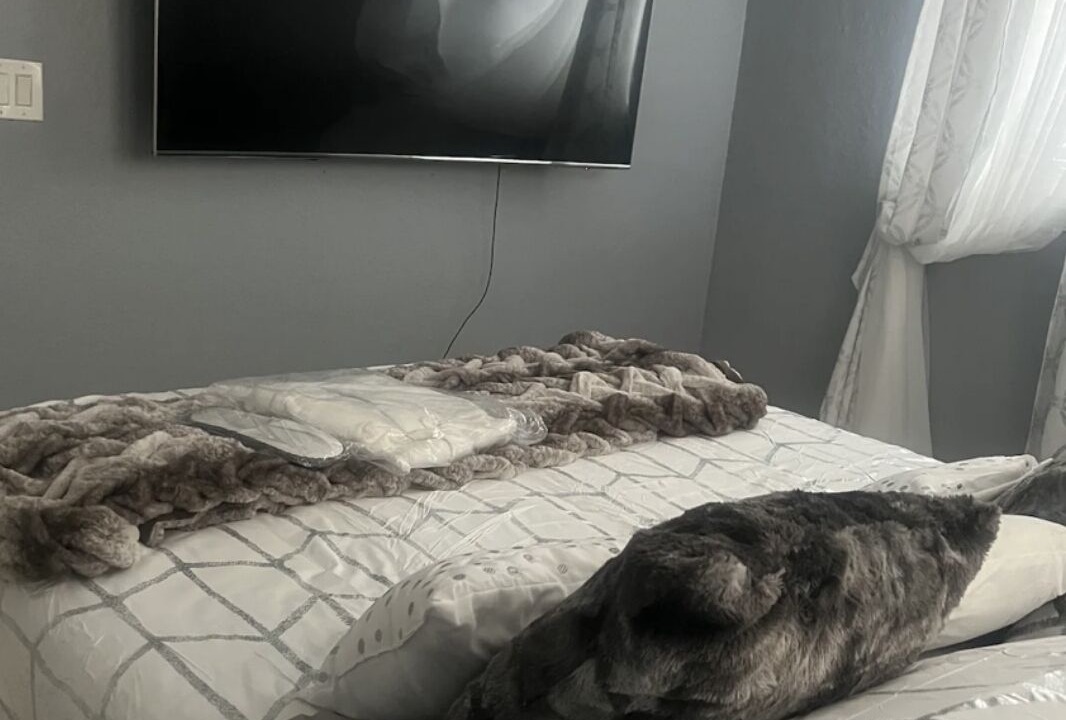 Photo of Bedroom in Olympia Heights