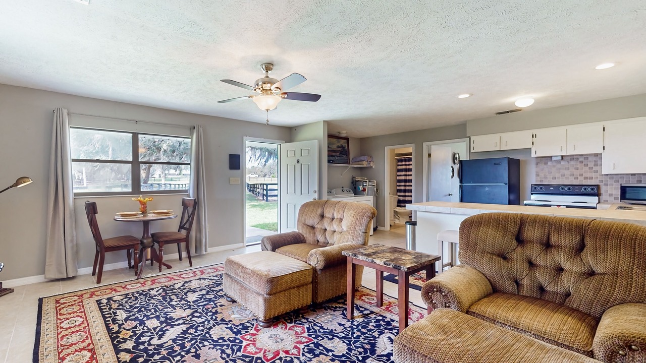 Photo of Livingroom in Micanopy