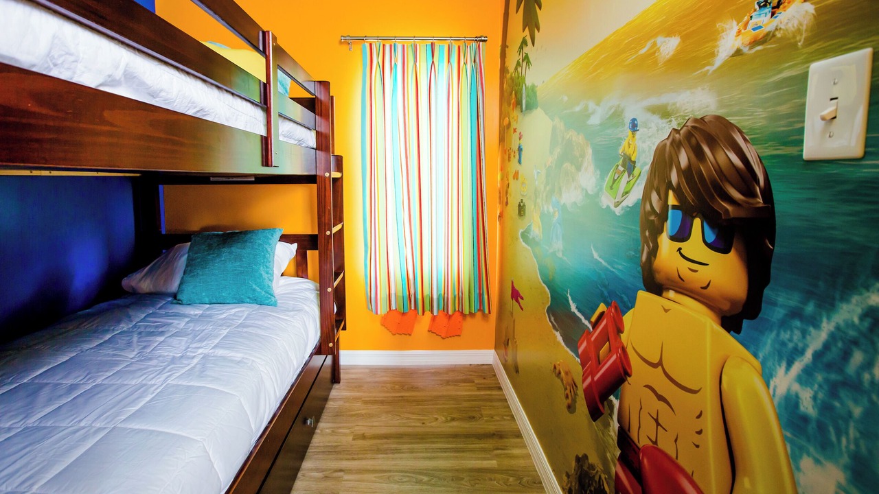 Photo of Bedroom in Cypress Gardens