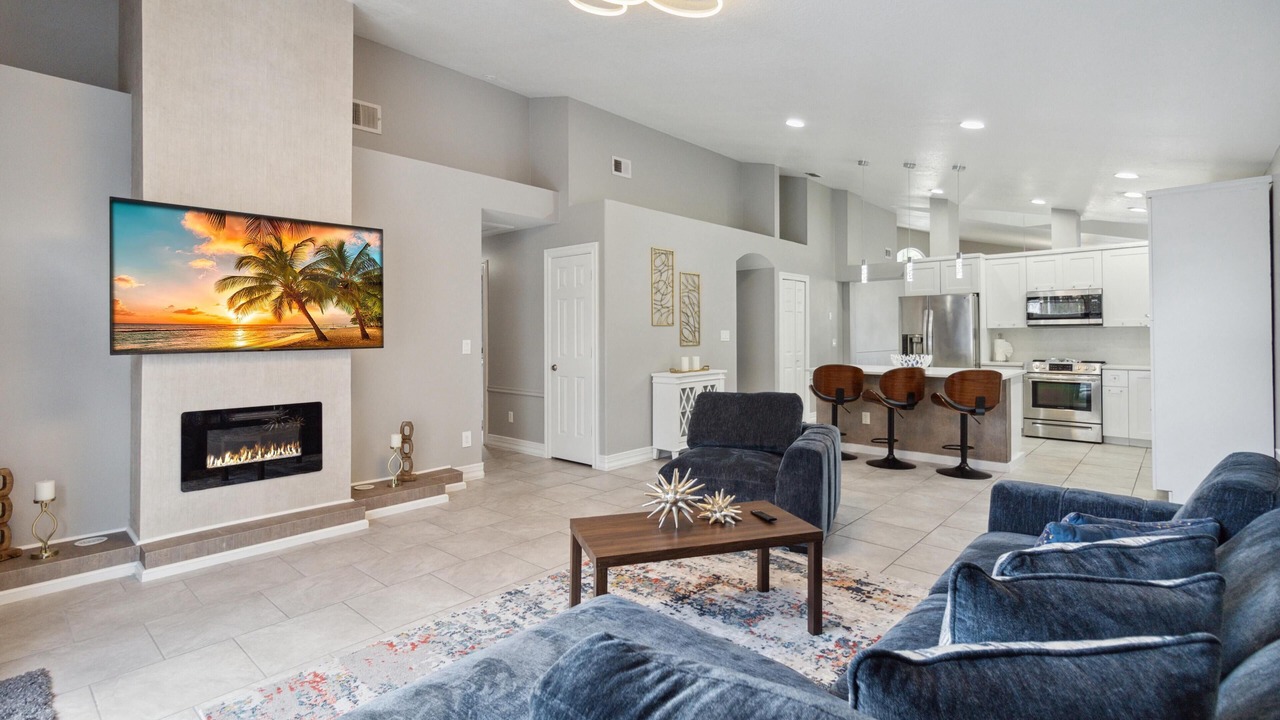 Photo of Livingroom in Eagle Pointe South