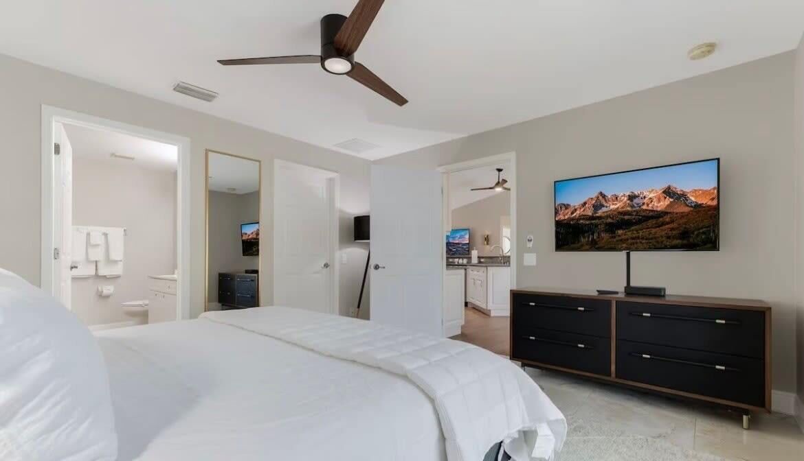 Photo of Bedroom in Diplomat
