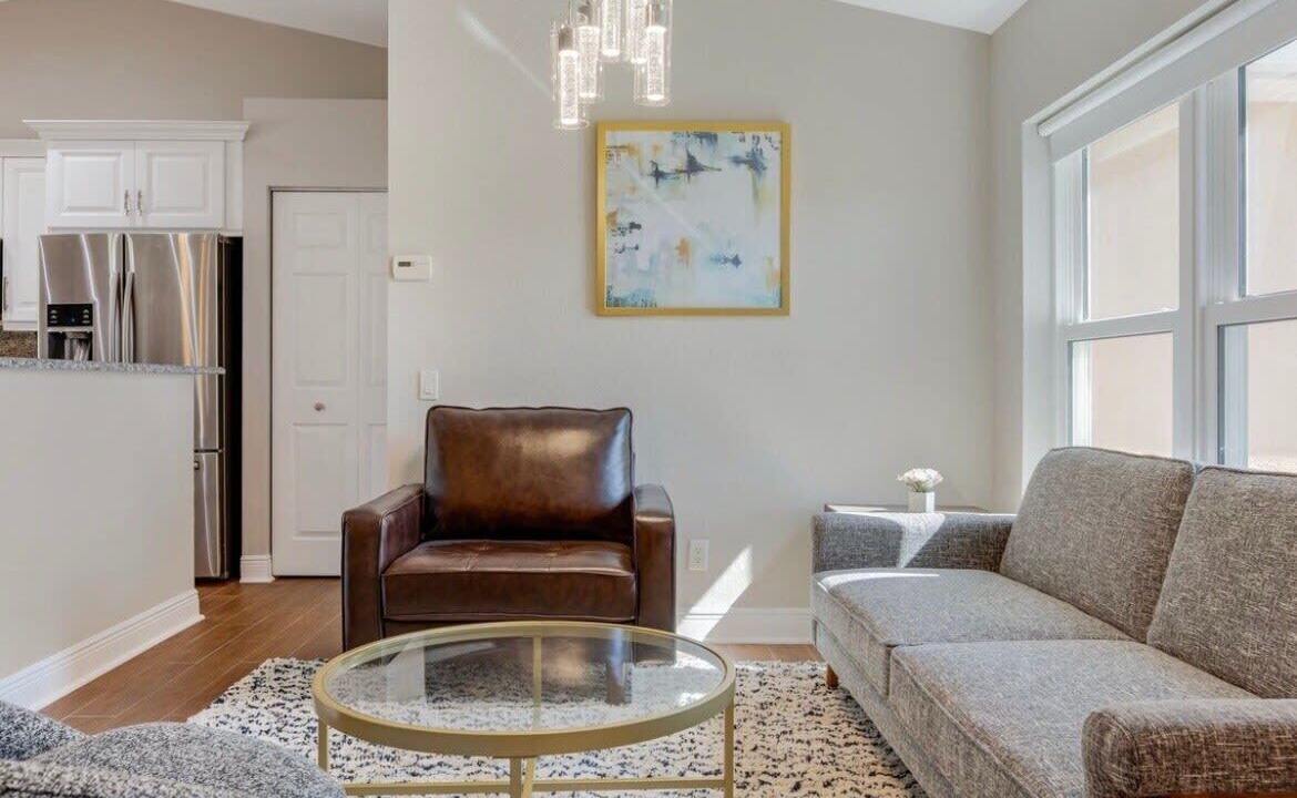Photo of Livingroom in Diplomat