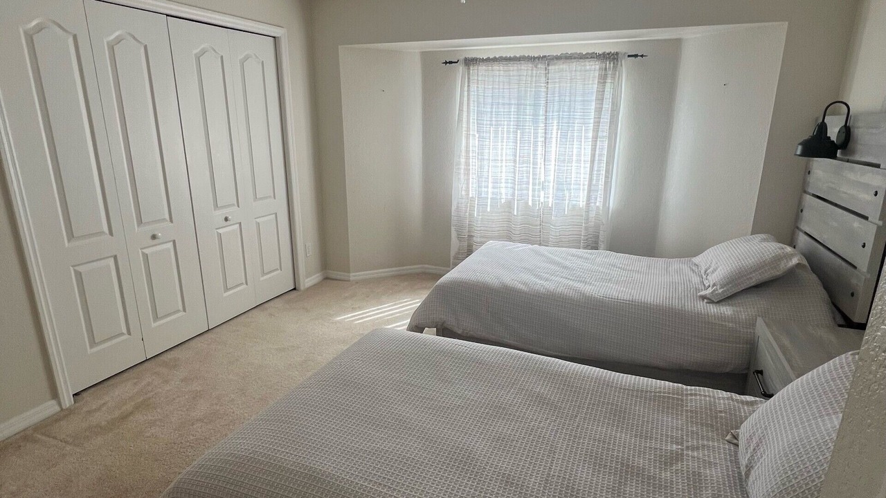 Photo of Bedroom in Pine Valley