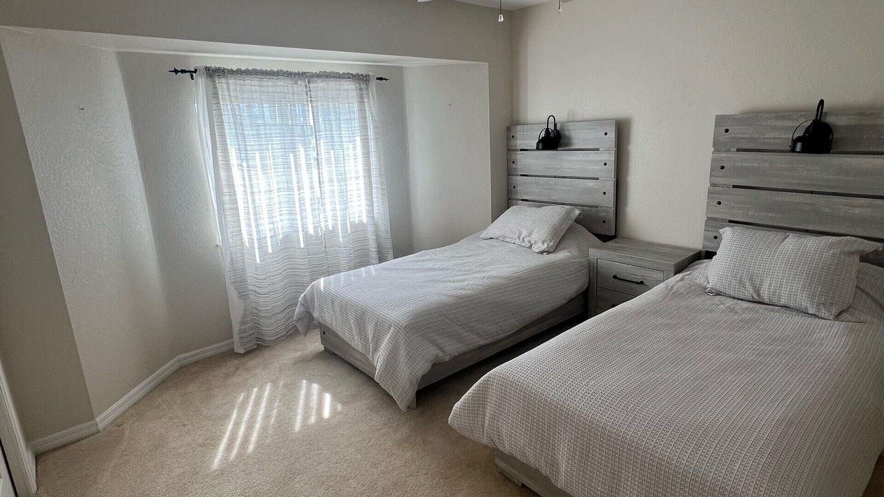 Photo of Bedroom in Pine Valley