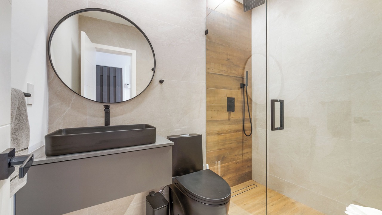 Photo of Bathroom in Ludlam