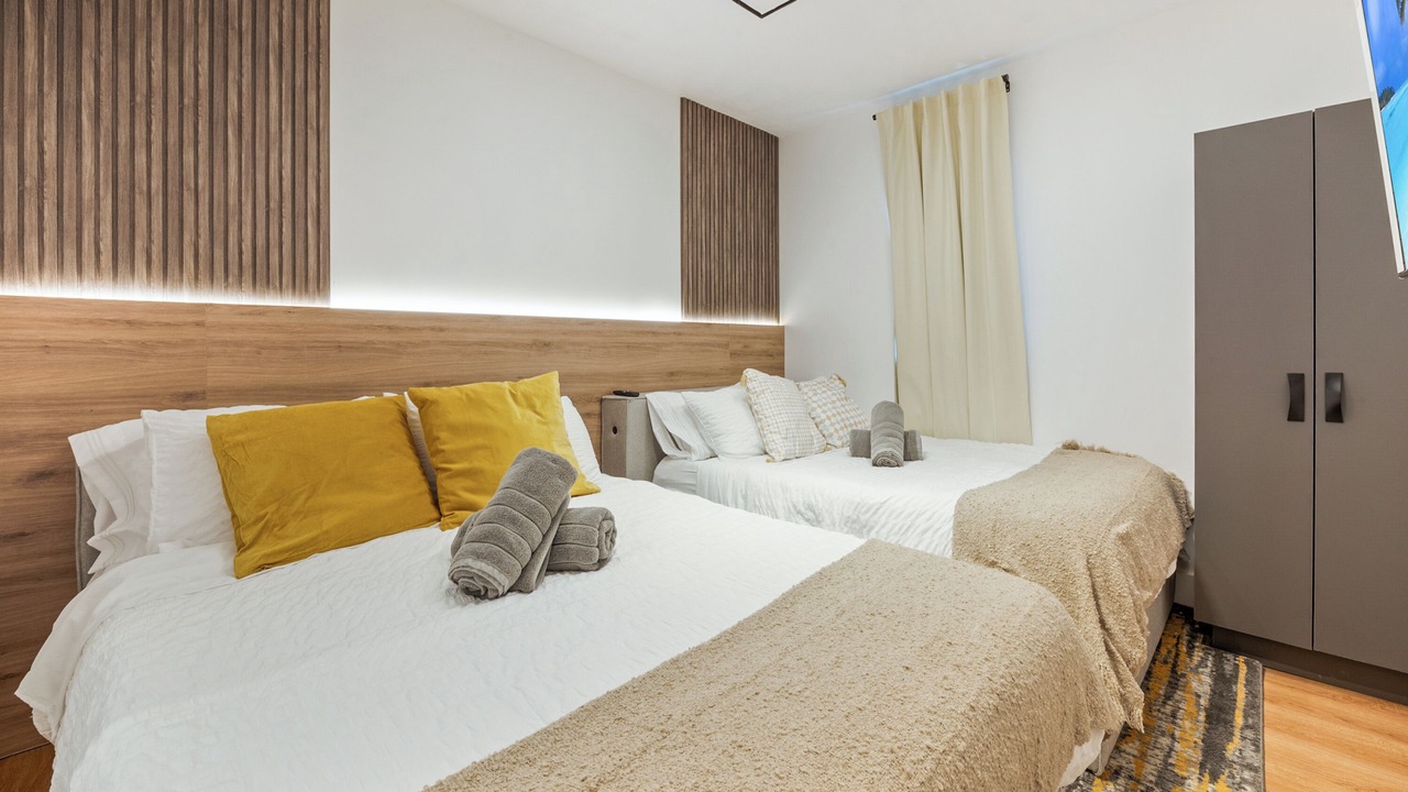 Photo of Bedroom in Ludlam