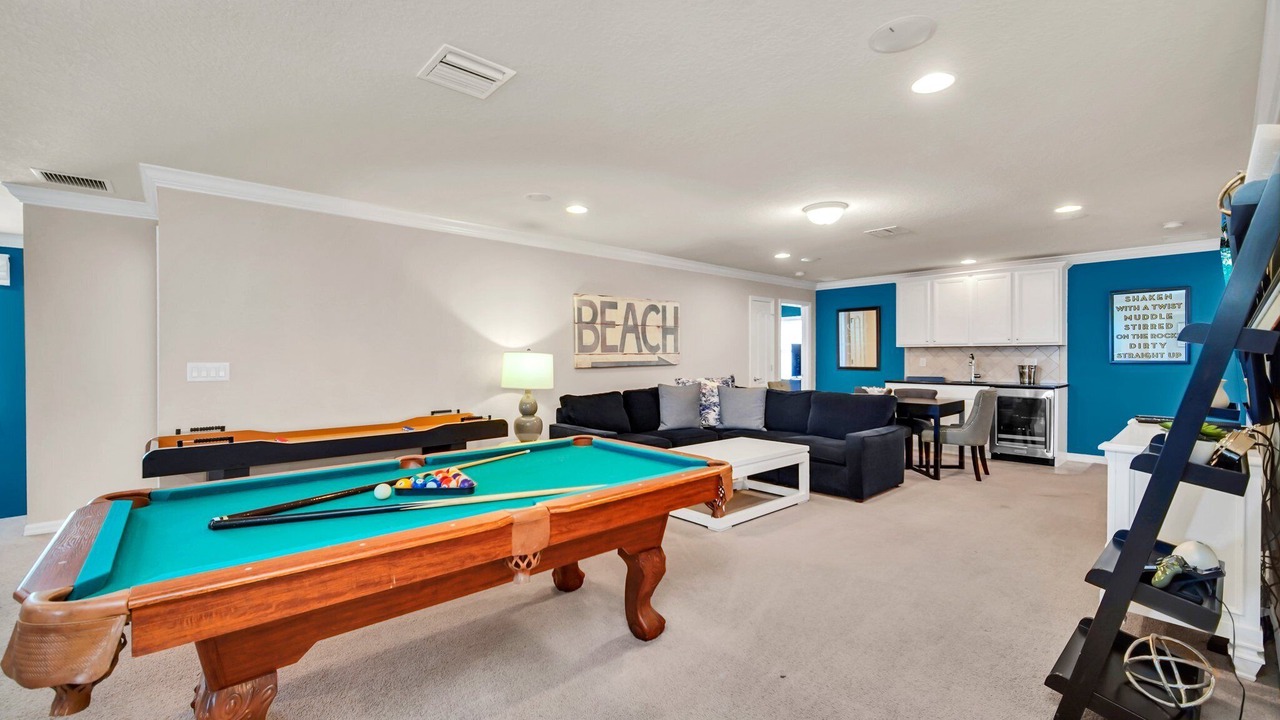 Photo of Livingroom in Four Corners