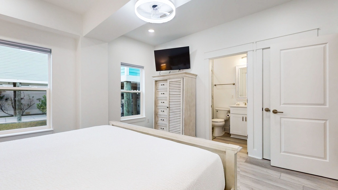 Photo of Bedroom in Navarre Beach