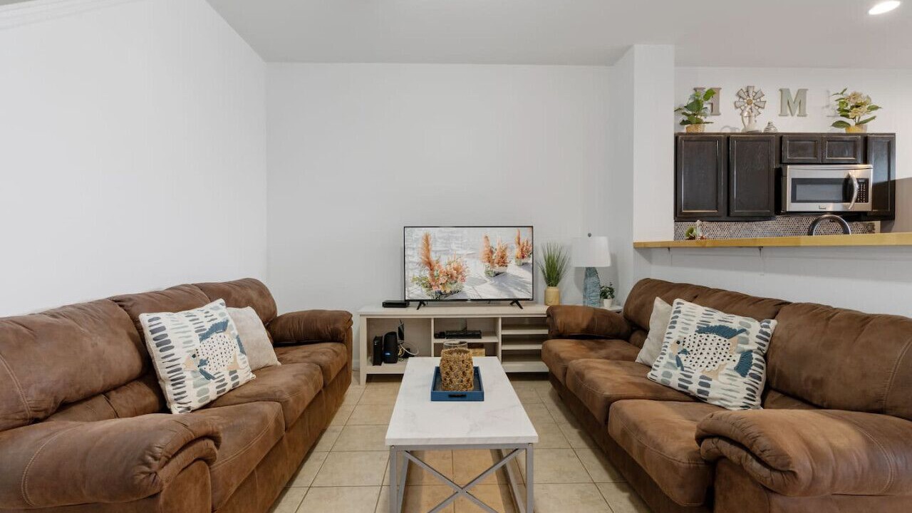 Photo of Livingroom in Crestwynd Bay