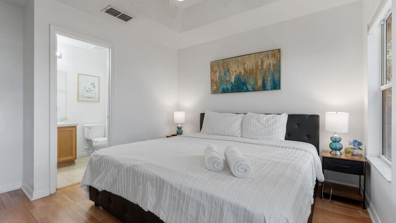 Photo of Bedroom in Crestwynd Bay