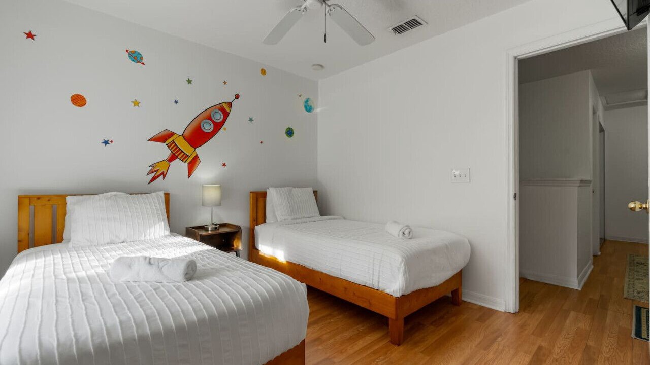 Photo of Bedroom in Crestwynd Bay